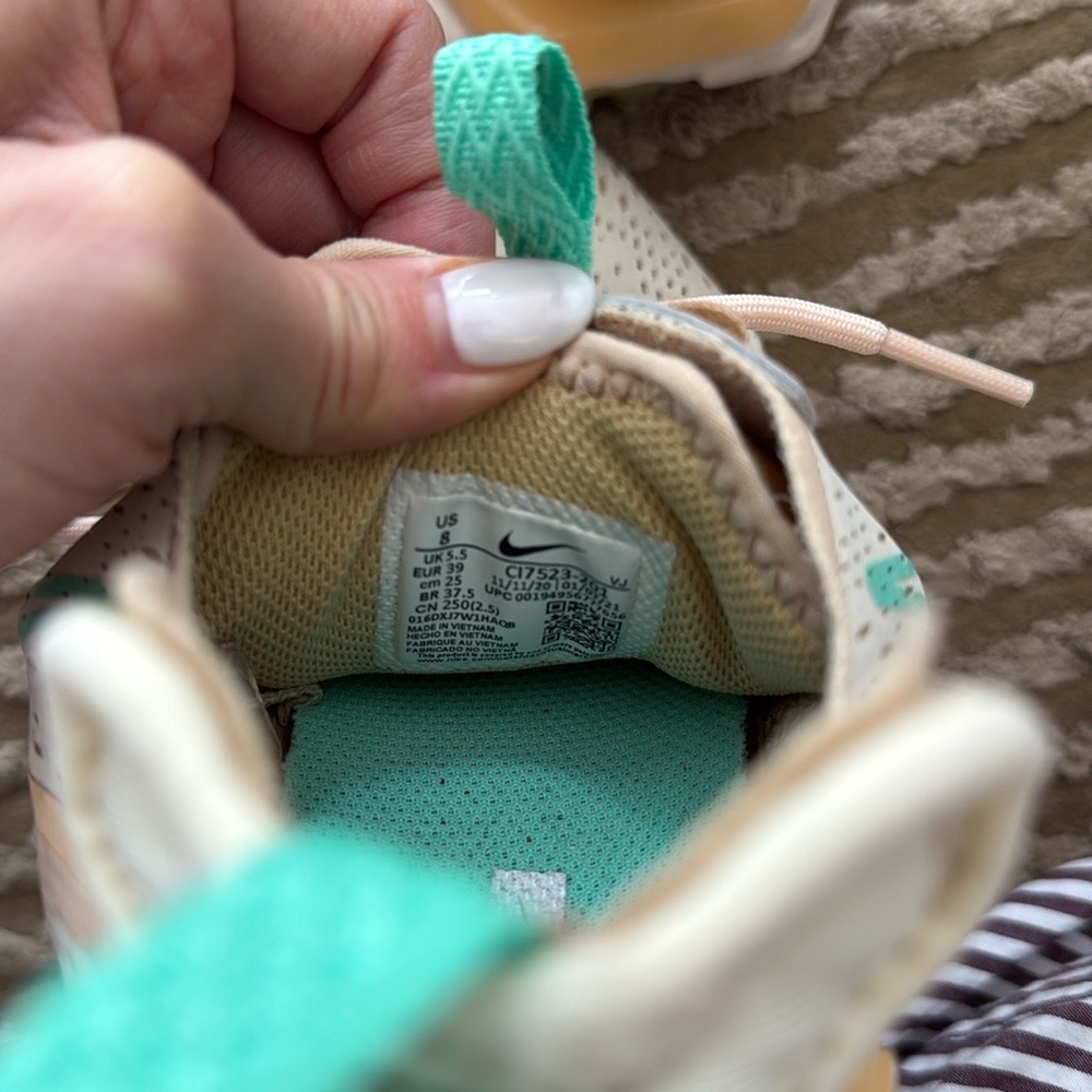 Nike React Vision - Picture 5 of 6